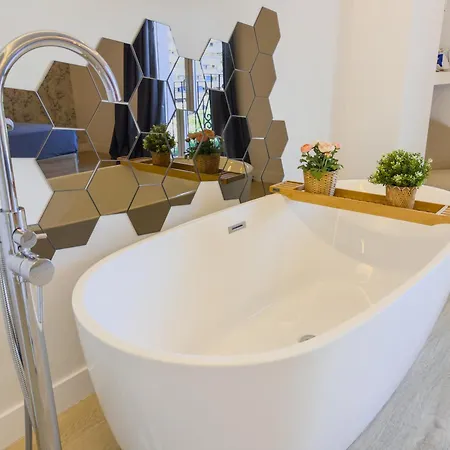 Banus Living Apartment